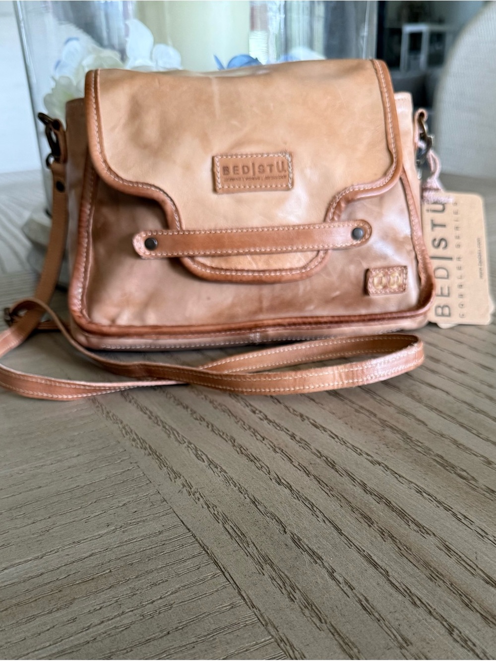 Bed Stu Ceremonious Oat TanLeather Crossbody Bag NWT , retail $275